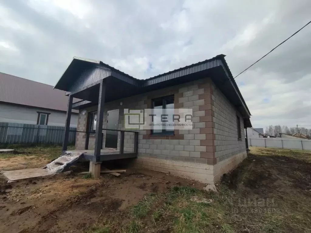 Дом в Башкортостан, Иглинский сельсовет, с. Иглино ул. Астраханцева ... - Фото 1