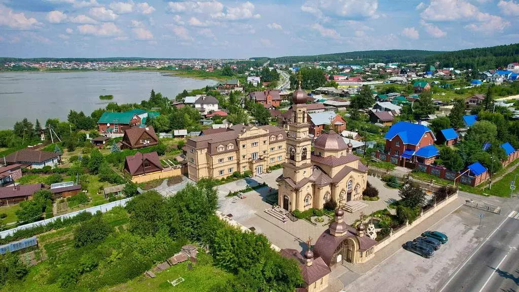 Дом в Свердловская область, Полевской муниципальный округ, с. ... - Фото 0