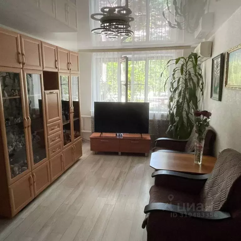 2-к кв. Волгоградская область, Волжский Пионерская ул., 15 (43.8 м) - Фото 0