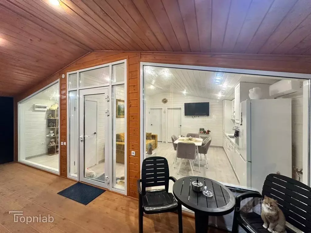 Дом в Краснодарский край, Темрюкский район, Ахтанизовское с/пос, пос. ... - Фото 1