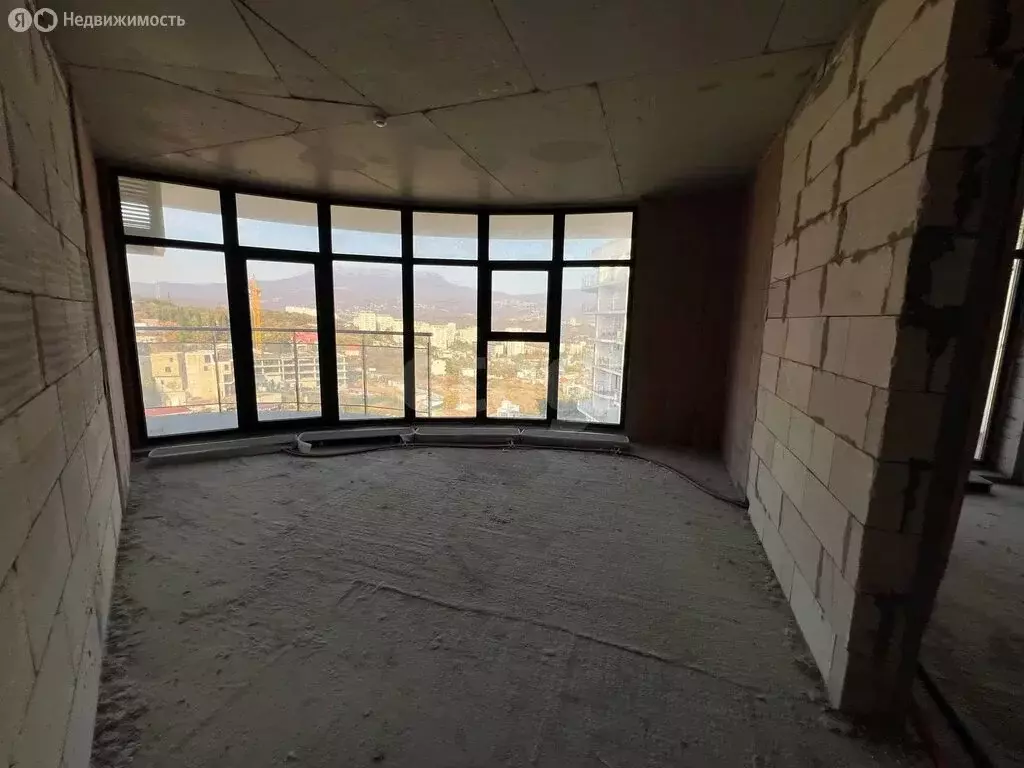 1-комнатная квартира: Алушта, Западная улица, 4 (52.5 м) - Фото 2