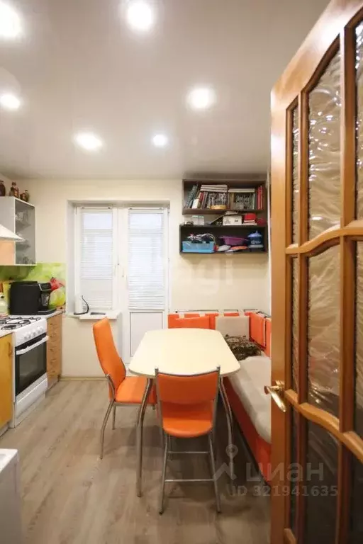 2-к кв. Ямало-Ненецкий АО, Новый Уренгой Восточный мкр, 6/5 (55.3 м) - Фото 1