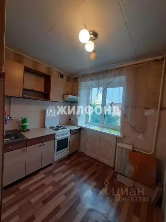 3-к кв. Кемеровская область, Кемерово ул. Сарыгина, 23 (61.0 м) - Фото 0