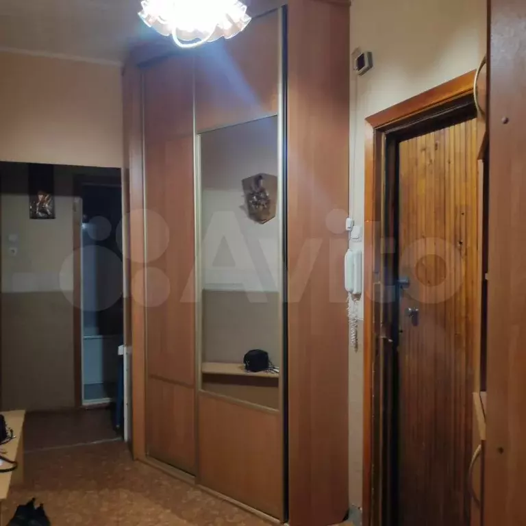 1-к. квартира, 49 м, 1/10 эт. - Фото 1