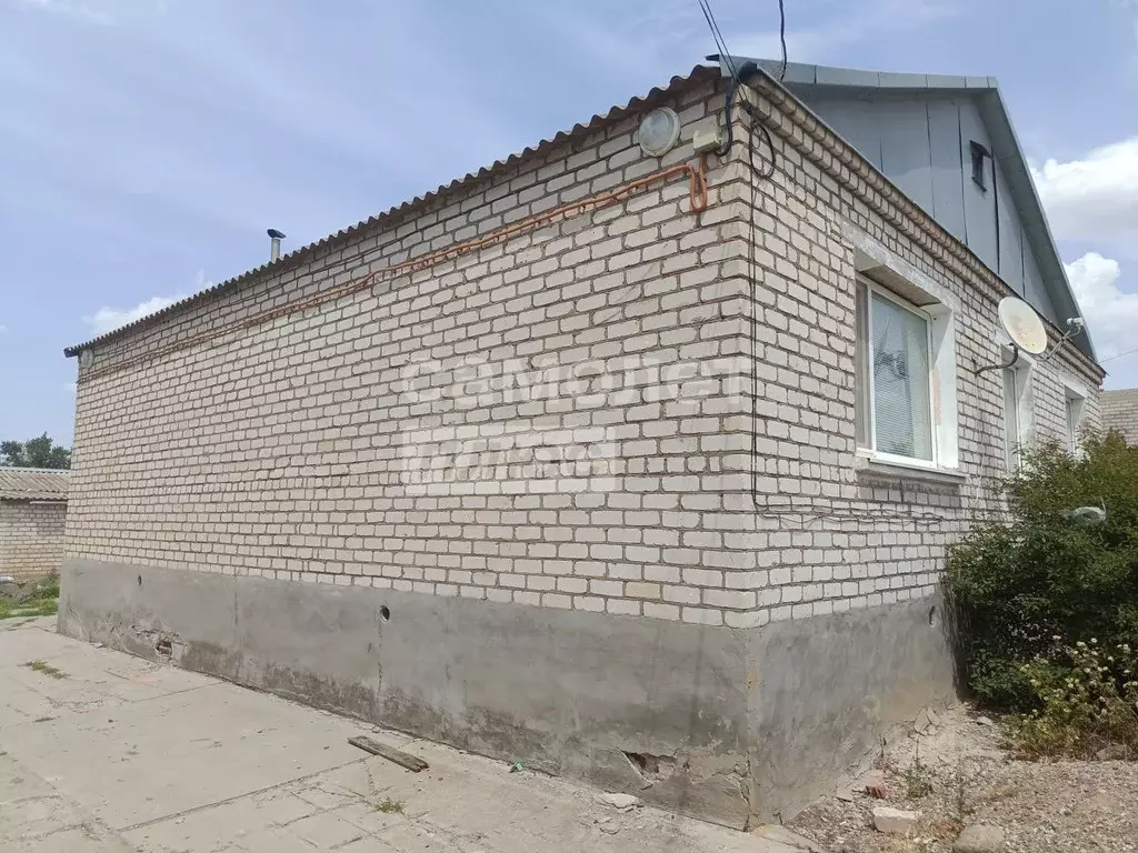 Дом в Калмыкия, Элиста Северо-Западная 7-я ул. (94 м) - Фото 2