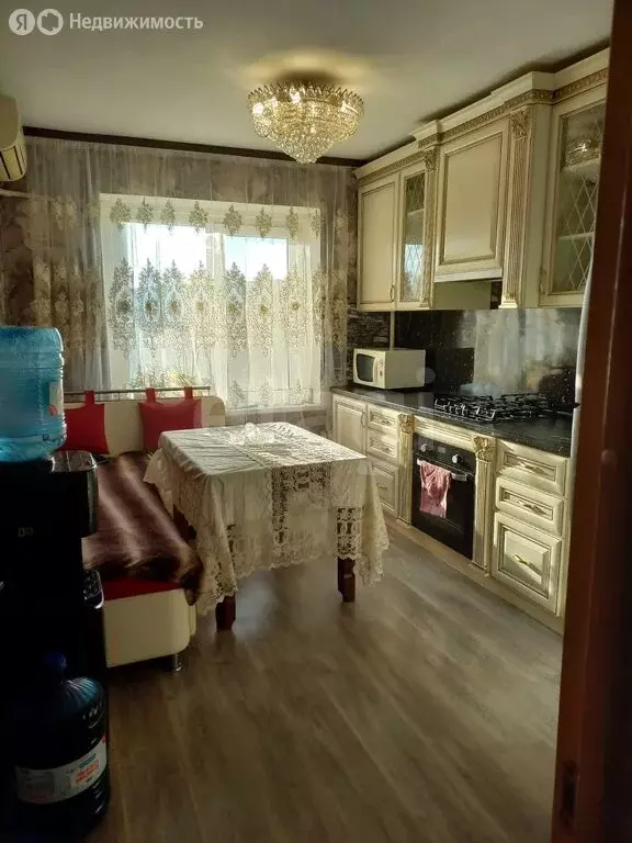 3-комнатная квартира: село Дивноморское, улица Олега Кошевого, 32 (65 ... - Фото 1