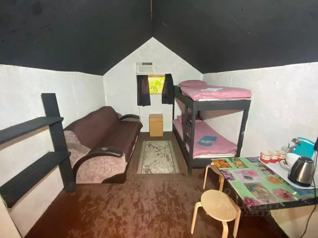 Дом в Астраханская область, Харабалинский район, Жожин хут.  (18 м) - Фото 2