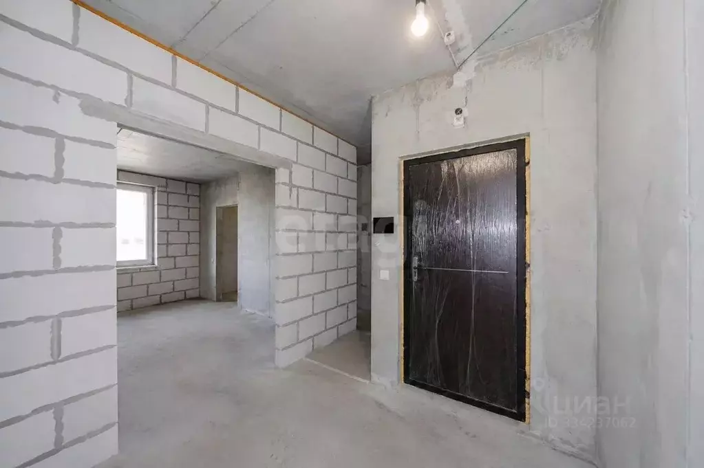 3-к кв. Санкт-Петербург ул. Ворошилова, 27к1 (89.8 м) - Фото 1