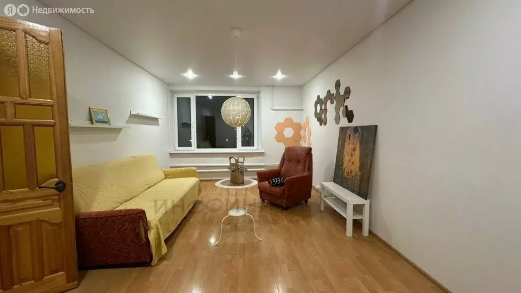 3-комнатная квартира: Московский, 1-й микрорайон, 17 (64.1 м) - Фото 2