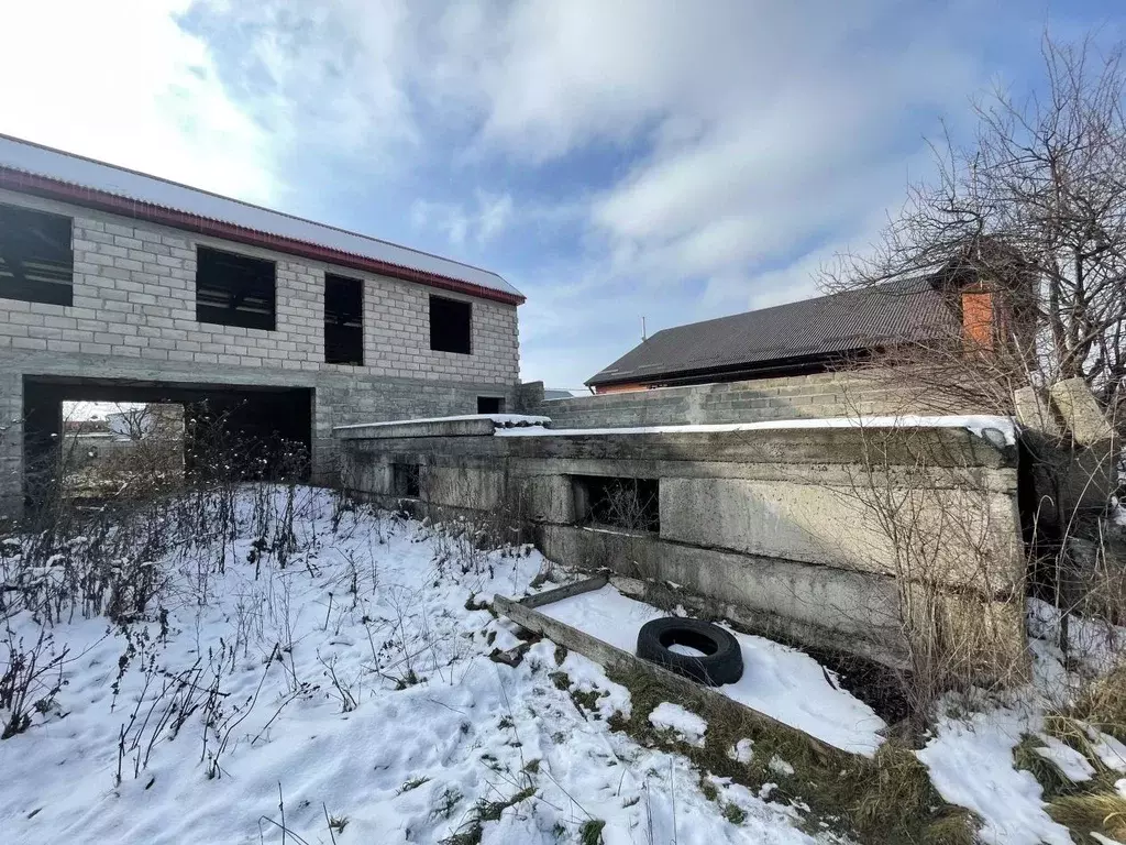 Дом в Северная Осетия, Беслан Правобережный район, ул. Весенняя (200 ... - Фото 2
