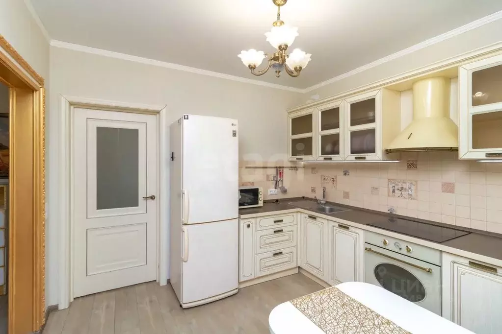 2-к кв. Тюменская область, Тюмень Заречный проезд, 14 (62.0 м) - Фото 1