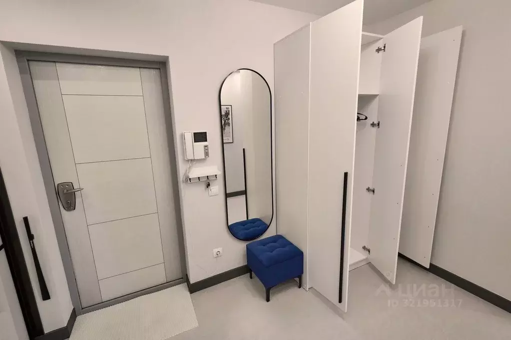 1-к кв. Свердловская область, Екатеринбург ул. Чкалова, 239 (52.9 м) - Фото 2