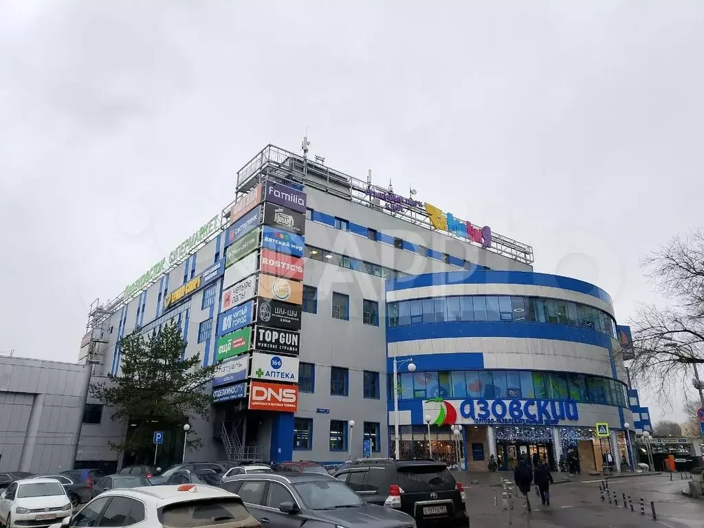 Аренда помещения в торговом центре на первом этаже 65,9 м - Фото 1