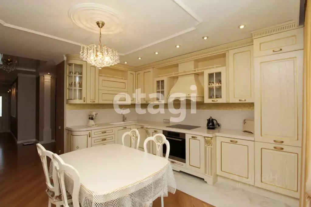 3-к кв. Красноярский край, Красноярск ул. Авиаторов, 41 (125.5 м) - Фото 1