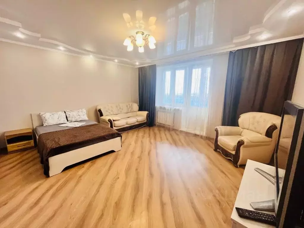 2-к кв. Орловская область, Орел ул. Революции, 3к1 (70.0 м) - Фото 1