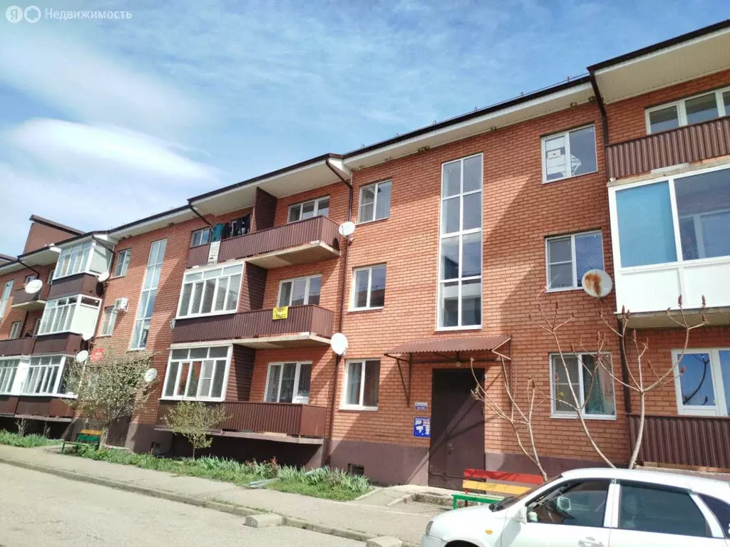 3-комнатная квартира: Апшеронск, улица Ленина, 245к4 (71 м) - Фото 0