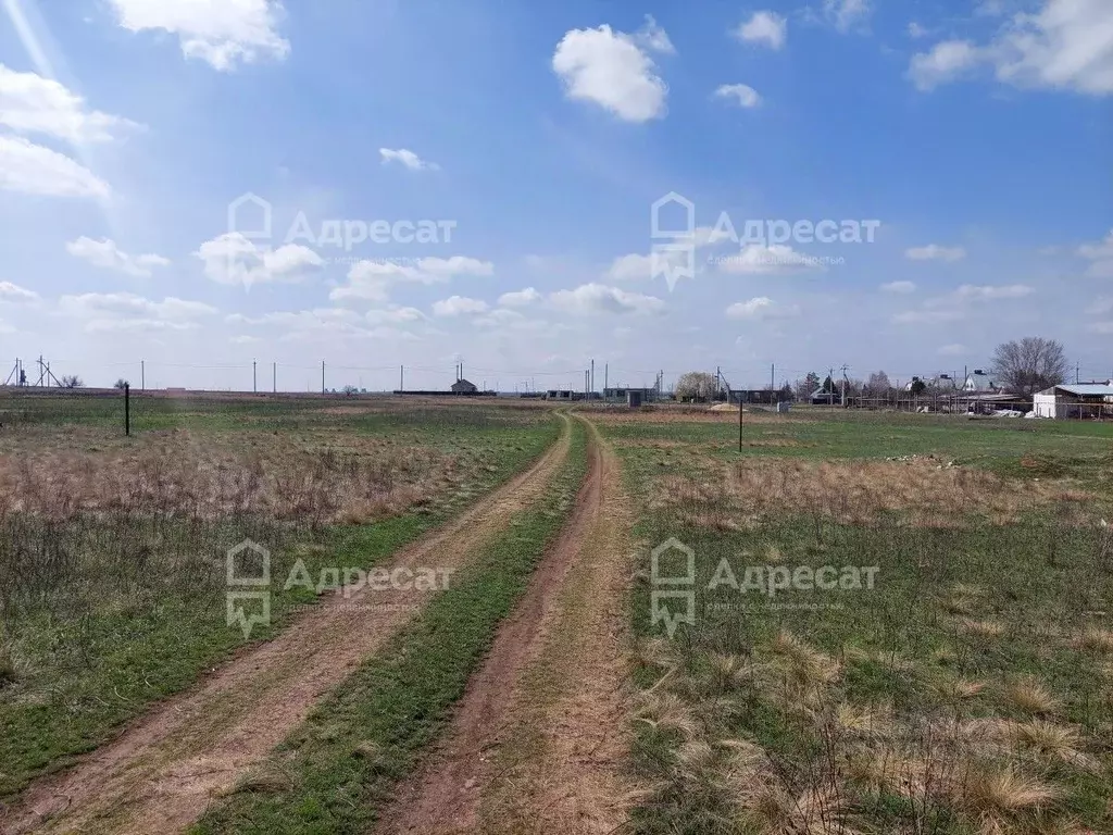 Участок в Волгоградская область, Волгоград Поселок Водный тер., ул. ... - Фото 1