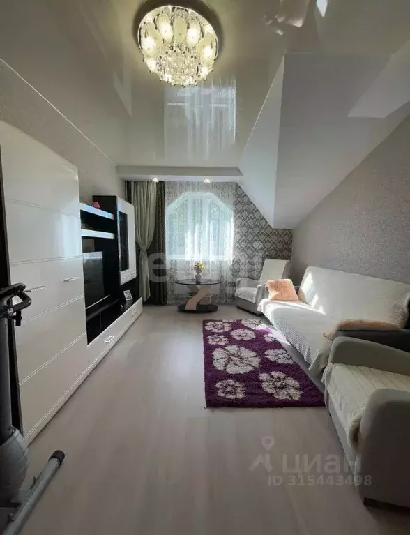 3-к кв. Псковская область, Печоры Новая ул., 9 (72.8 м) - Фото 2