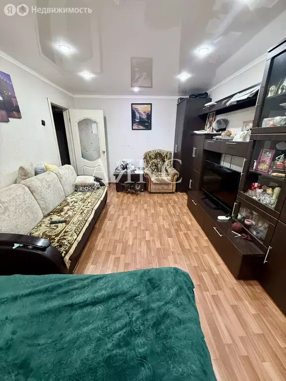 3-комнатная квартира: Ишимбай, улица Губкина, 104 (60.7 м) - Фото 1