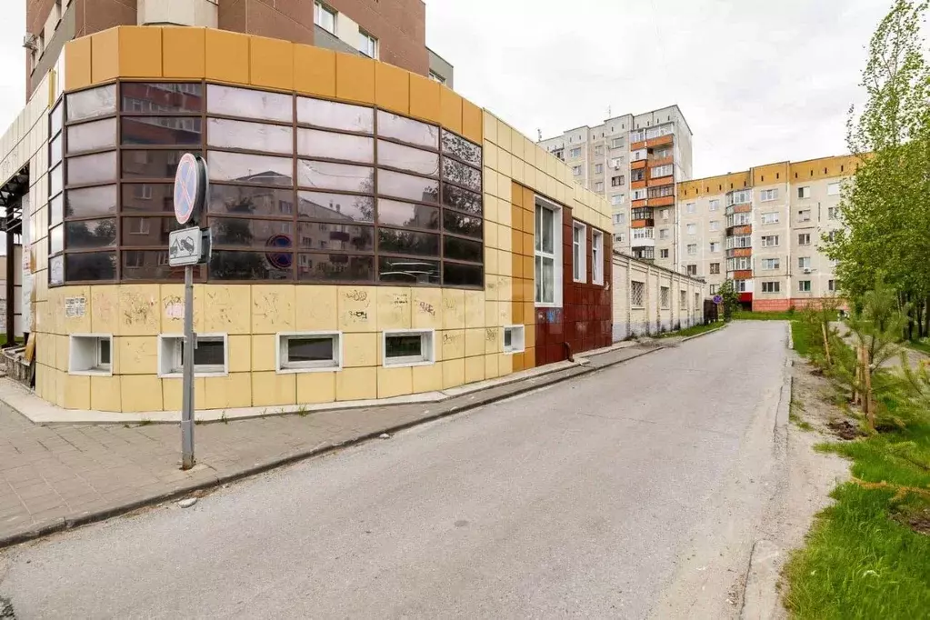 Помещение свободного назначения в Ханты-Мансийский АО, Сургут ул. ... - Фото 1