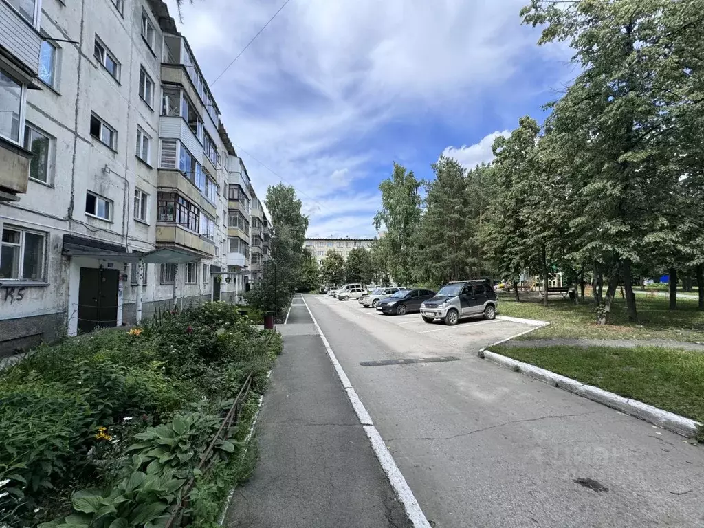 2-к кв. Новосибирская область, Новосибирск Шлюз мкр, ул. Шлюзовая, 4 ... - Фото 0