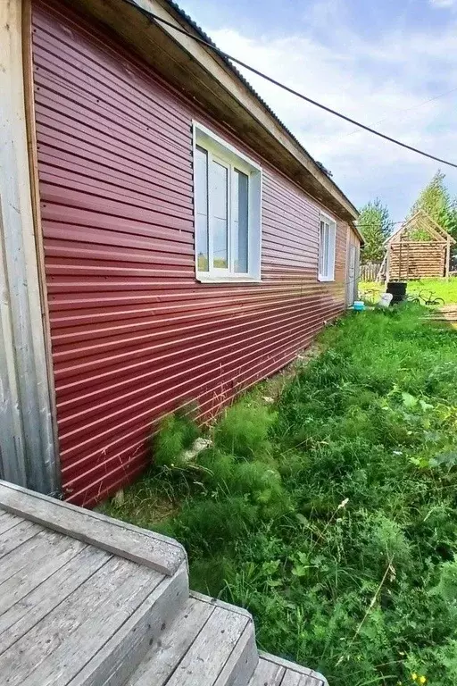 Дом в Пермский край, Юрлинский муниципальный округ, с. Юрла ул. ... - Фото 1