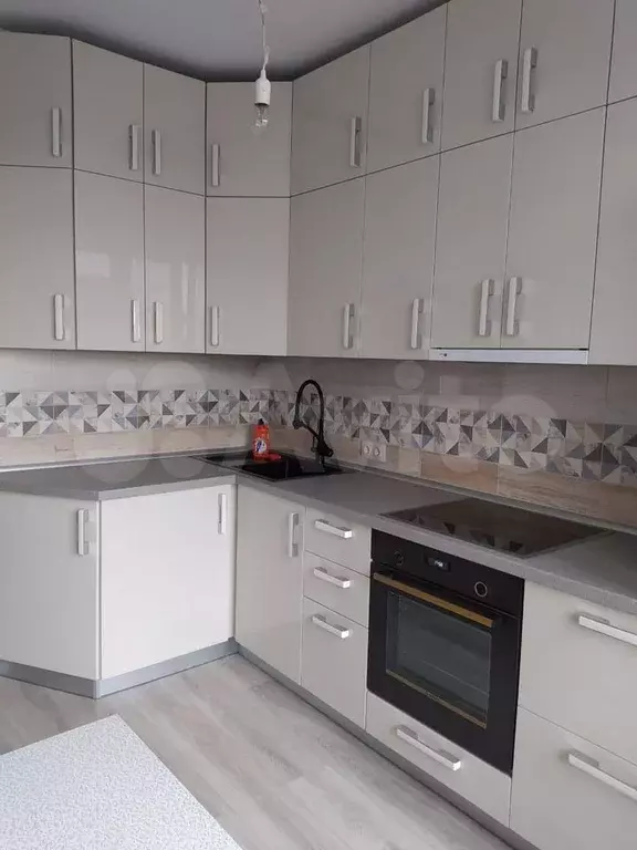 1-к. квартира, 36 м, 5/18 эт. - Фото 0