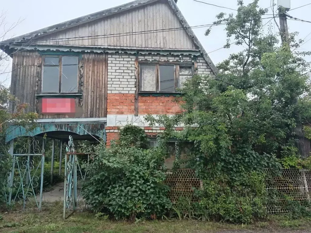 Дом в Саратовская область, Энгельсский район, Красноярское ... - Фото 1