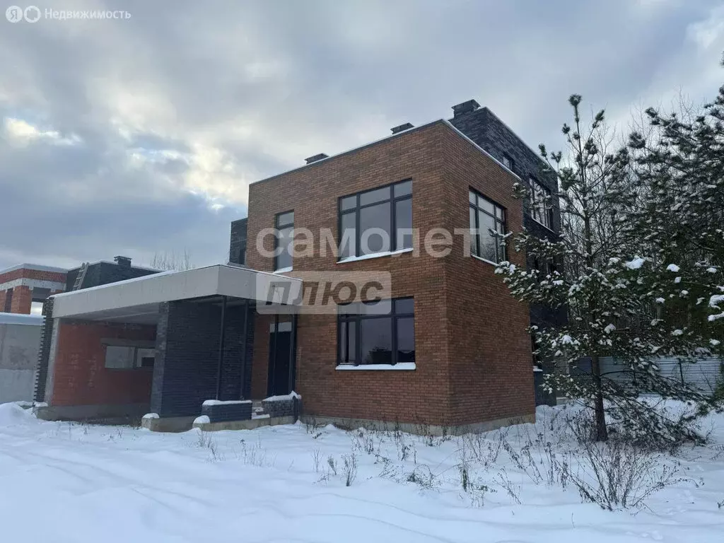 Дом в село Дмитровское, Ильинское шоссе (481.1 м) - Фото 0