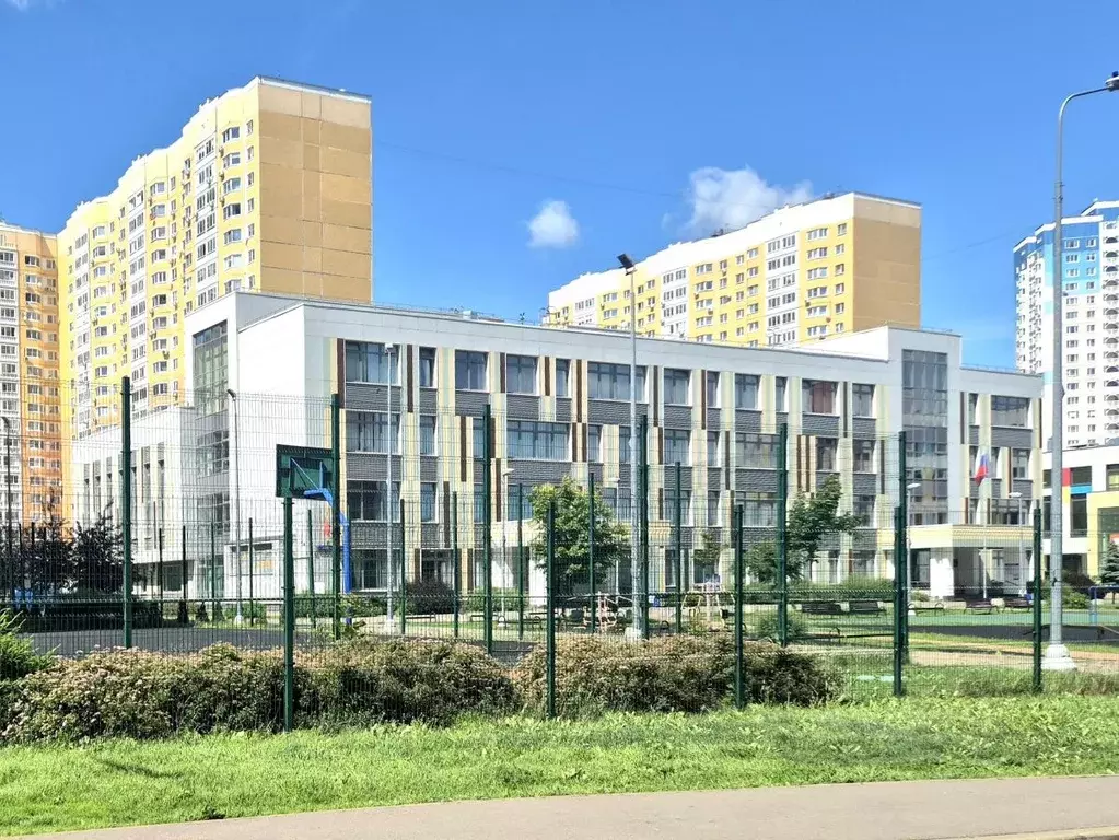2-к кв. Москва Синявинская ул., 11к16 (54.9 м) - Фото 1
