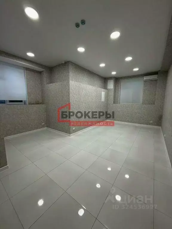 Помещение свободного назначения в Севастополь ул. Тульская, 16 (33 м) - Фото 1