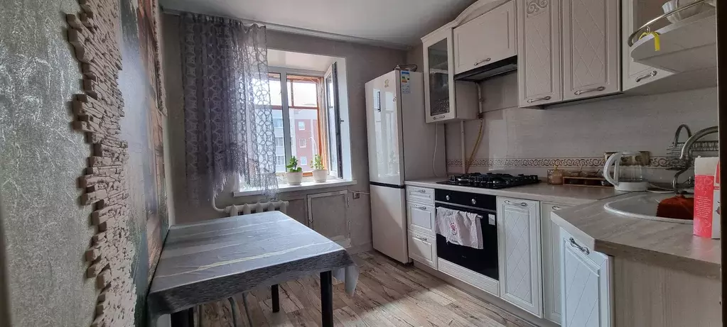 Продаётся 4-к квартира, 70 м - Фото 1