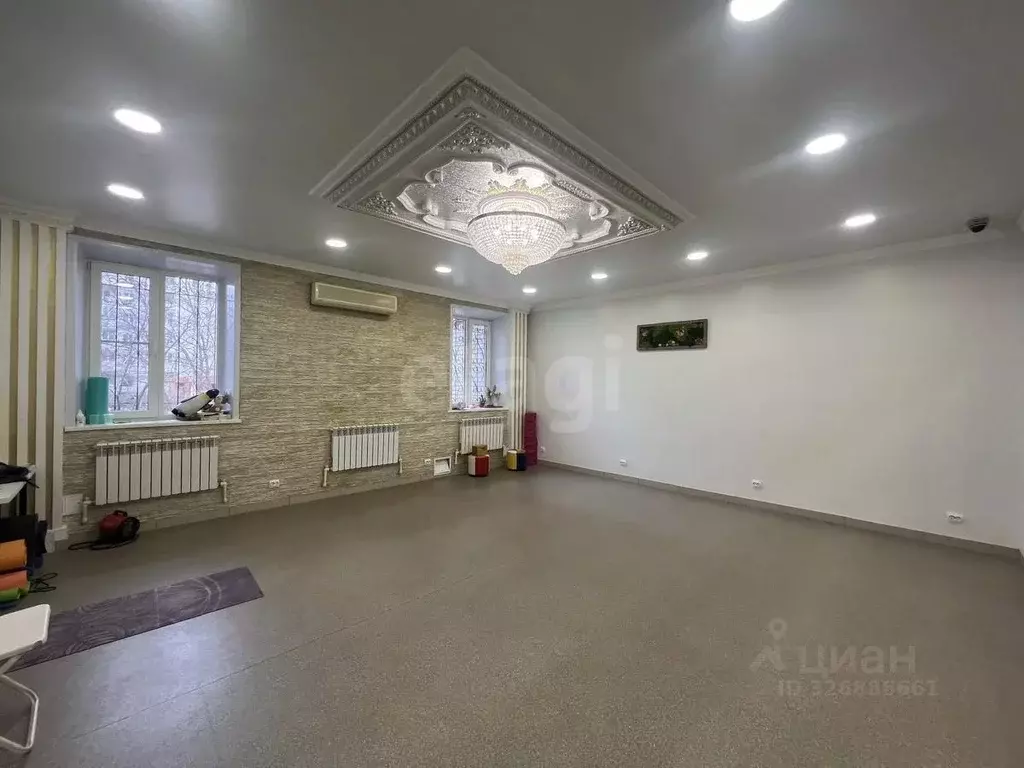 Офис в Астраханская область, Астрахань Кубанская ул., 64 (90 м) - Фото 1