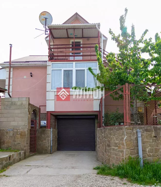 Дом в Судак, Платановый квартал (300 м) - Фото 1