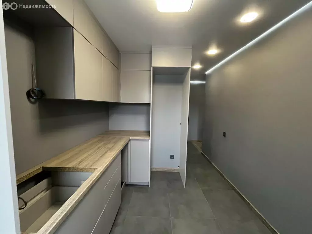 3-комнатная квартира: Челябинск, улица Калинина, 1 (66.2 м) - Фото 2