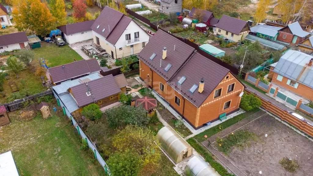 Дом в Тюменская область, Тюмень Медик СНТ, ул. Виноградная (320 м) - Фото 1