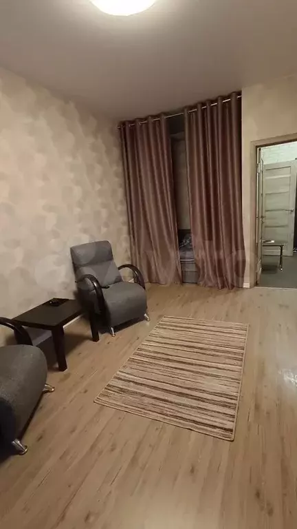 1-к. квартира, 37 м, 3/3 эт. - Фото 1