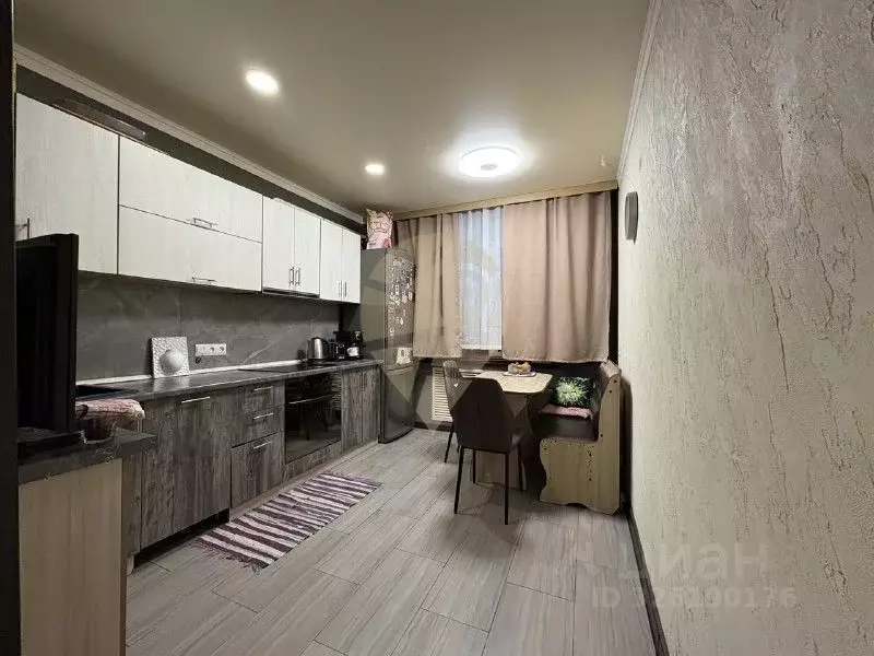 2-к кв. Белгородская область, Старый Оскол Конева мкр, 13 (51.0 м) - Фото 1