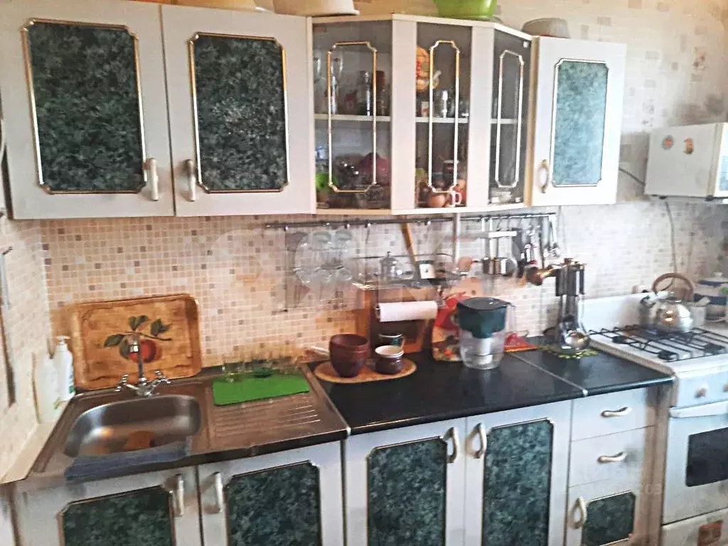 2-к кв. Волгоградская область, Волгоград ул. Маршала Воронова, 22 ... - Фото 0