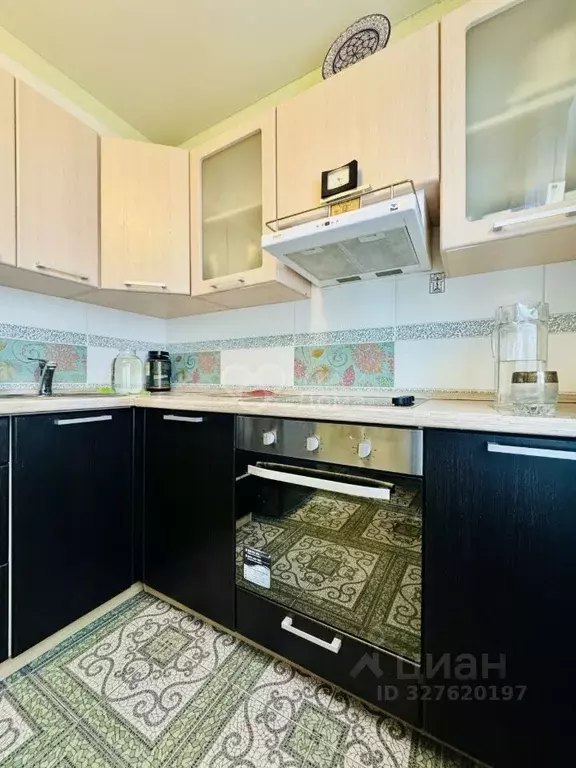 2-к кв. Волгоградская область, Волгоград ул. 8-й Воздушной Армии, 44 ... - Фото 1