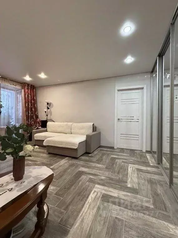 2-к кв. Самарская область, Самара Невская ул., 8 (42.6 м) - Фото 0