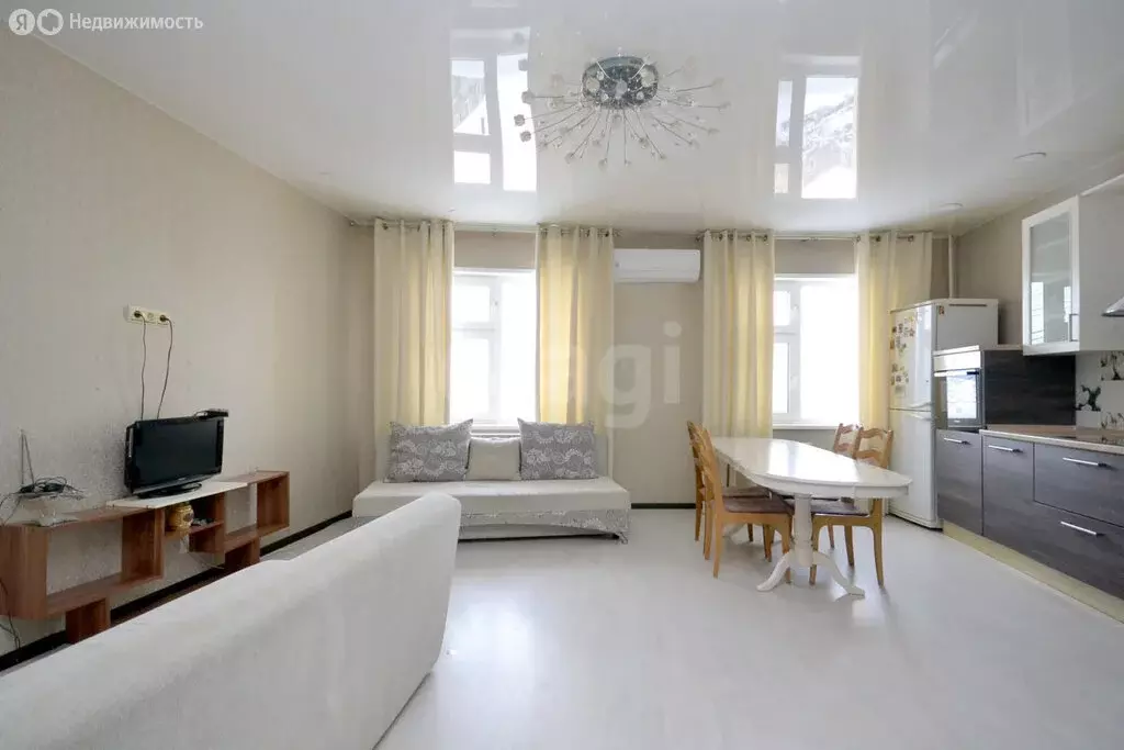 3-комнатная квартира: Якутск, улица Лермонтова, 152А (96.7 м) - Фото 1