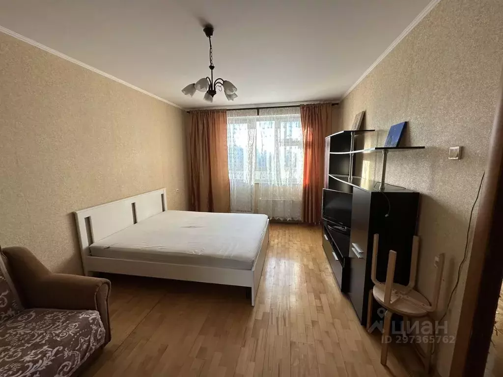 1-к кв. Москва ул. Дыбенко, 32К1 (37.9 м) - Фото 1