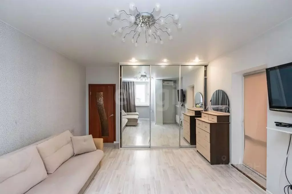 1-к кв. Тюменская область, Тюмень ул. Самарцева, 8 (50.6 м) - Фото 2