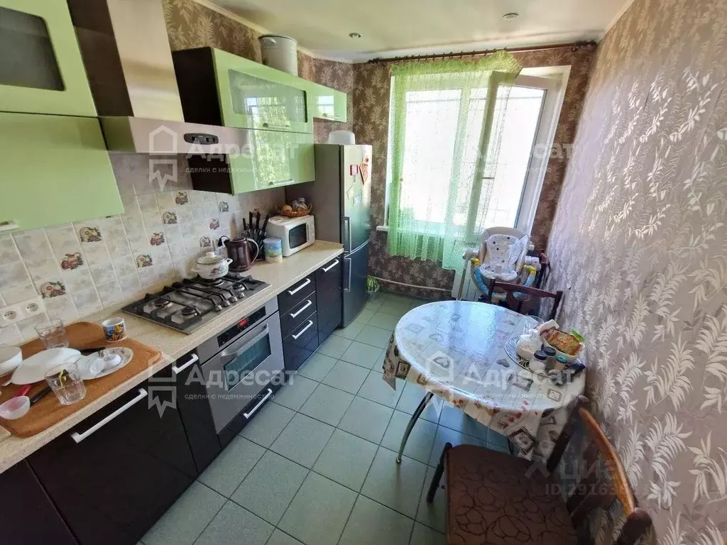 3-к кв. Волгоградская область, Волгоград ул. Рихарда Зорге, 60 (64.8 ... - Фото 0