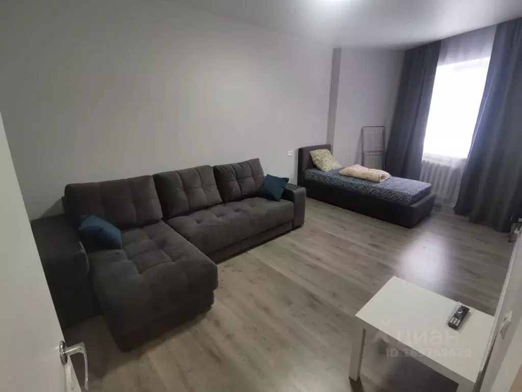 2-к кв. Мурманская область, Кировск Олимпийская ул., 67 (54.0 м) - Фото 1