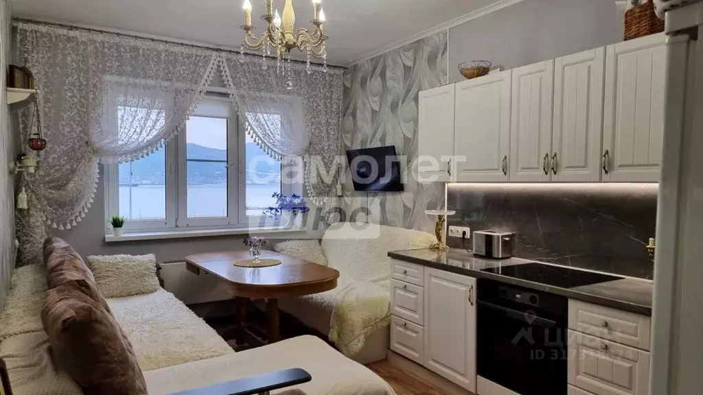 3-к кв. Краснодарский край, Новороссийск просп. Ленина, 52 (71.3 м) - Фото 0