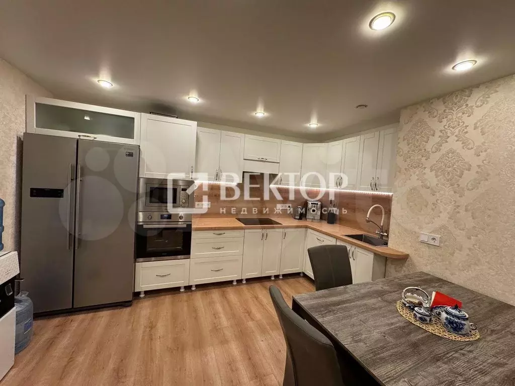 5-к. квартира, 130 м, 6/6 эт. - Фото 1