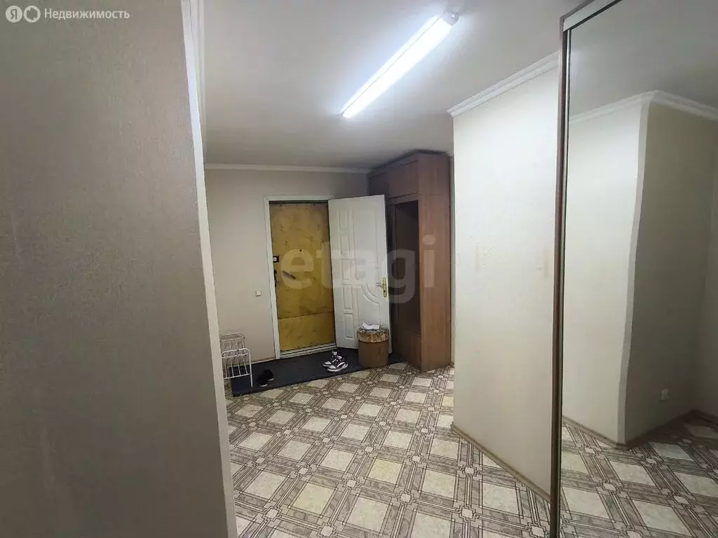 3-комнатная квартира: Усинск, Комсомольская улица, 1 (64.5 м) - Фото 2