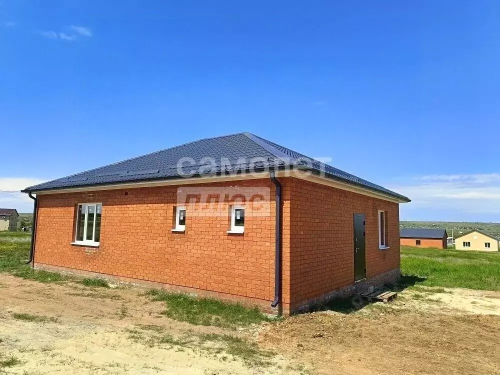 Дом в Калмыкия, Элиста просп. Энтузиастов (117 м) - Фото 2